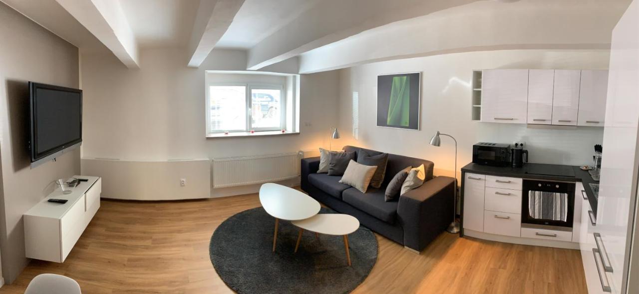 Ap 1 - Apartments 4U Brezinova "Overnight Simply" Hradec Králové Exterior foto